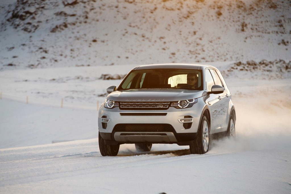 Broker Samochodowy Land Rover Discovery Sport Select Automotive zima przód